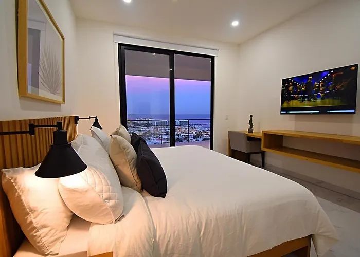 Luxury 2 Bed Heart Of Cabo Oview Pedregal 802 *